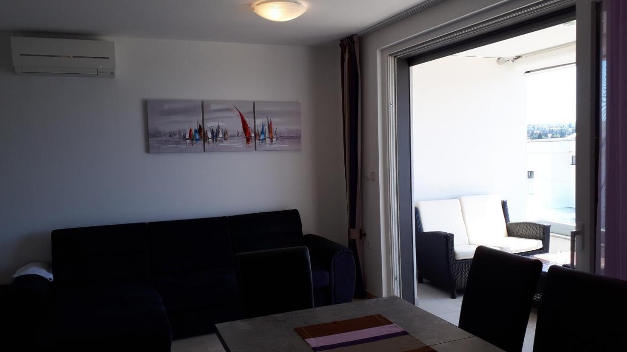 Apartment Villa Vala Malinska Exteriör bild